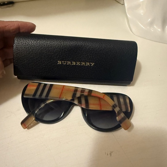 Burberry Black Sunglasses with Plaid Accents - Picture 9 of 16